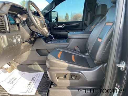 Used 2024 GMC Sierra 2500 AT4 w/ AT4 Preferred Package image 10