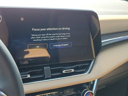 Used 2025 Chevrolet Equinox ACTIV w/ Safety and Technology Package FWD image 24
