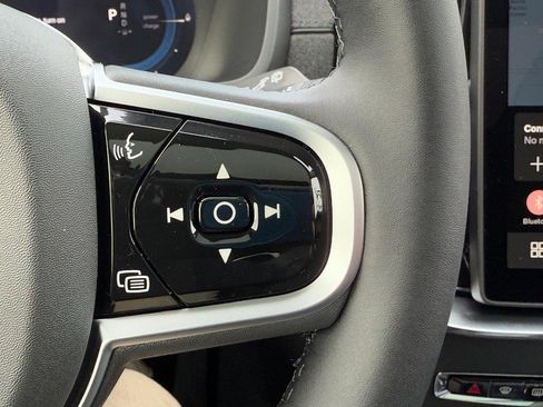 New 2025 Volvo XC90 T8 Plus w/ Protection Package Premier image 14