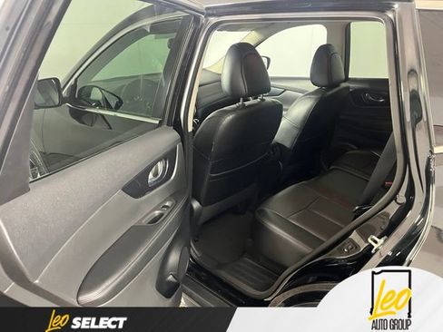 Used 2018 Nissan Rogue SL AWD/4WD image 10
