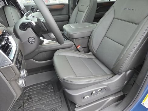 New 2026 GMC Yukon XL Denali w/ Sun & Power Step Package image 37