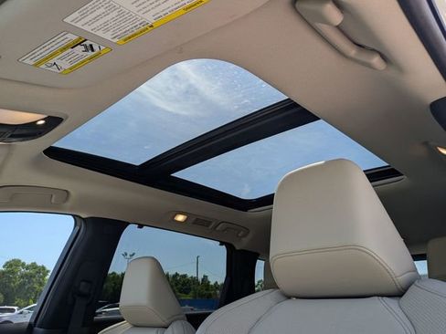 Used 2023 INFINITI QX60 Luxe w/ Cargo Package FWD image 17