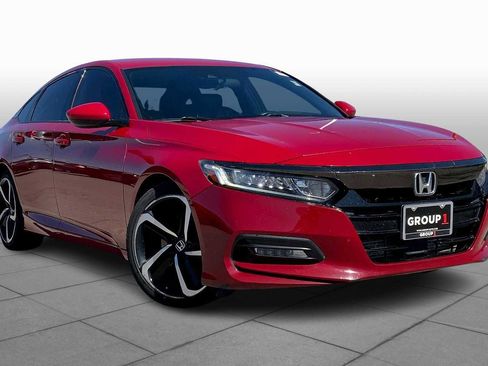 Used 2018 Honda Accord Sport image 2