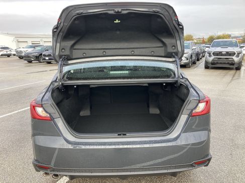 Used 2026 Toyota Camry SE image 21