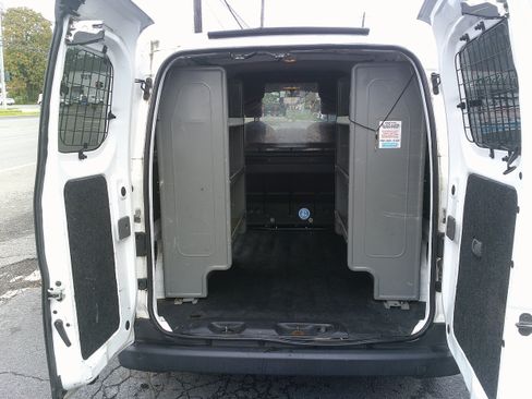 Used 2020 Nissan NV200 S w/ Sliding Glass Door Package FWD image 15
