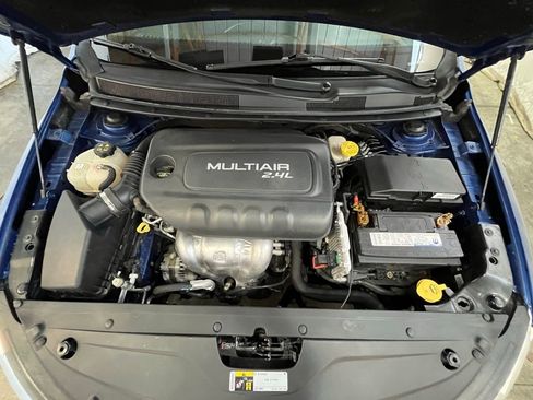 Used 2015 Chrysler 200 Limited w/ Convenience Group FWD image 30