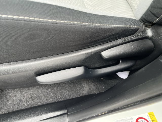 Used 2017 Toyota RAV4 XLE FWD image 16