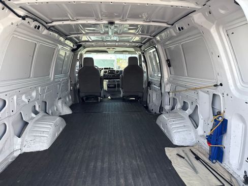 Used 2014 Ford E-250 and Econoline 250 Extended RWD image 12