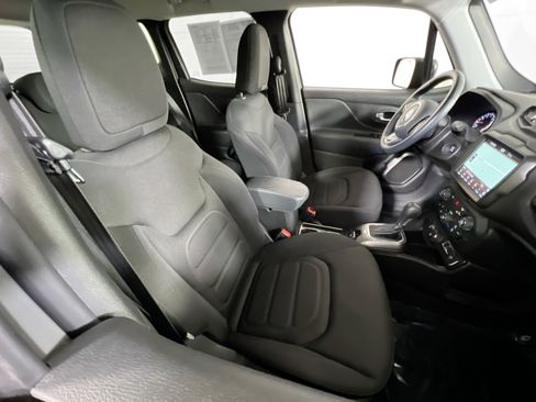 Used 2022 Jeep Renegade Latitude w/ Convenience Group image 27