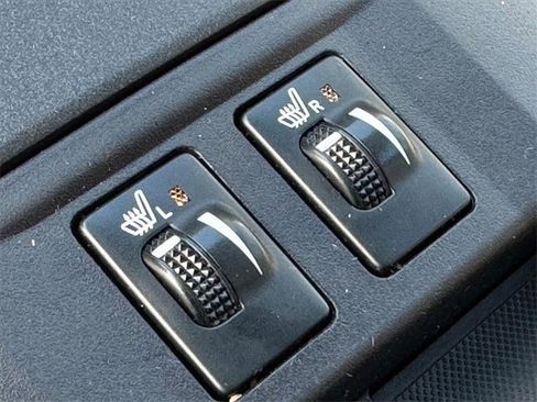 Used 2015 Toyota Camry XSE image 17