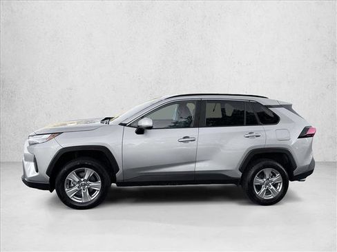 Used 2024 Toyota RAV4 XLE AWD/4WD image 4