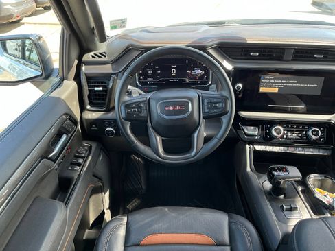 Used 2025 GMC Sierra 1500 AT4 w/ AT4 Premium Package AWD/4WD image 11
