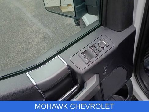 Used 2017 Ford F150 XLT w/ Equipment Group 302A Luxury AWD/4WD image 21