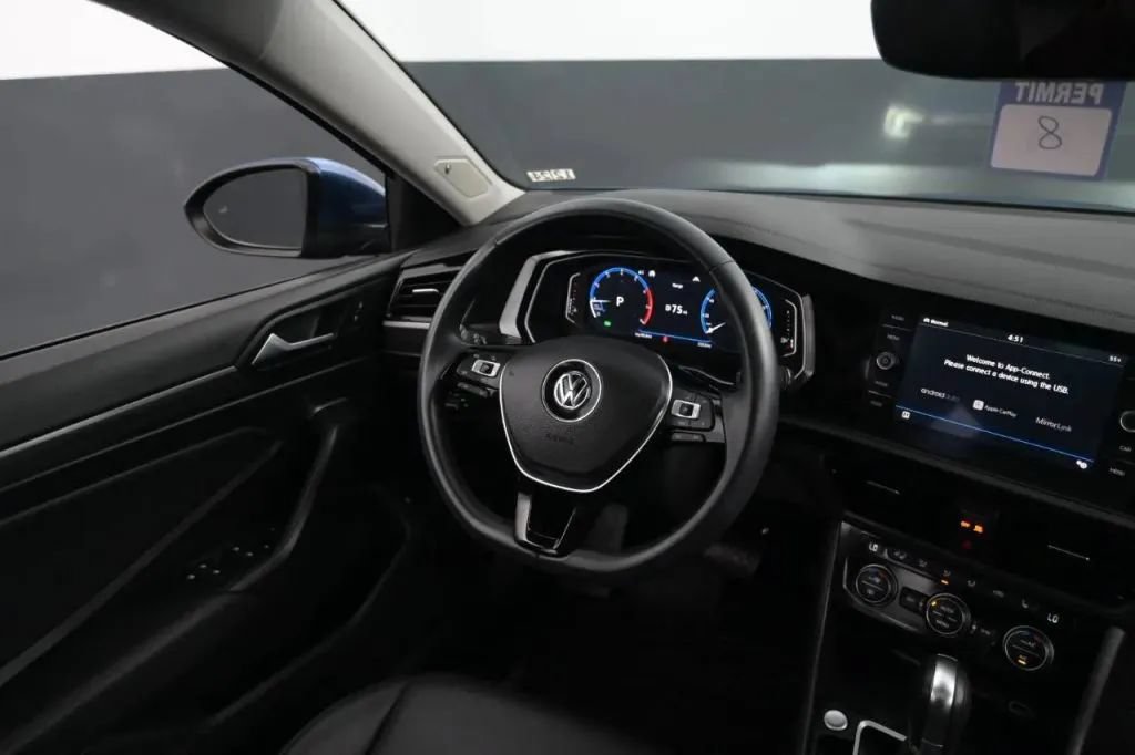 Used 2019 Volkswagen Jetta SEL FWD image 30