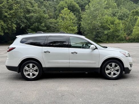 Used 2016 Chevrolet Traverse LTZ FWD image 5