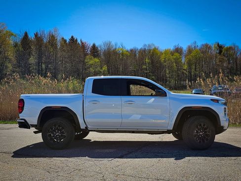 New 2026 GMC Canyon Elevation AWD/4WD image 2