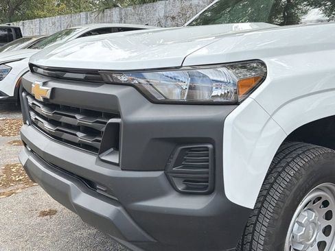 Certified 2025 Chevrolet Colorado W/T w/ WT Convenience Package II image 8