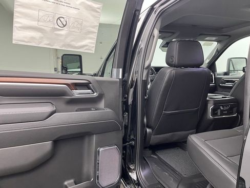 New 2024 GMC Sierra 2500 Denali w/ Denali Reserve Package image 37