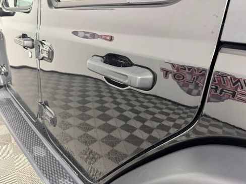 Used 2018 Jeep Wrangler Unlimited Sport S image 27