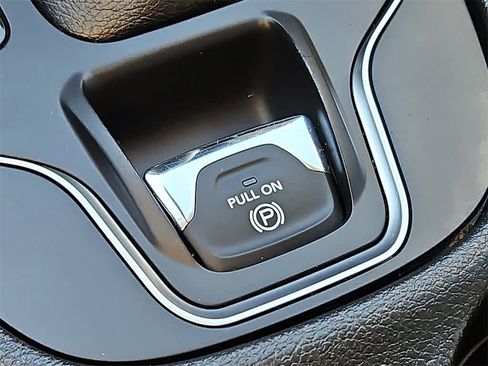 Used 2022 Jeep Cherokee Latitude Lux image 22