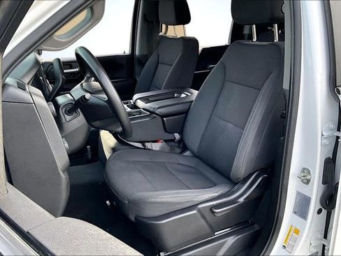 Used 2022 Chevrolet Silverado 2500 Custom w/ Custom Convenience Package image 21