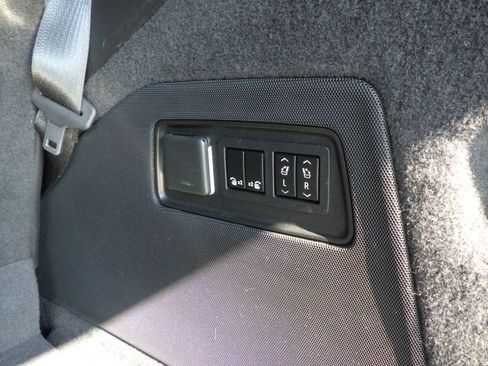 Used 2021 Cadillac Escalade Premium Luxury AWD/4WD image 38