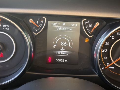Used 2022 Jeep Wrangler Unlimited Sport AWD/4WD image 25