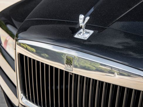 Certified 2023 Rolls-Royce Cullinan w/ Dark Exterior Package AWD/4WD image 20