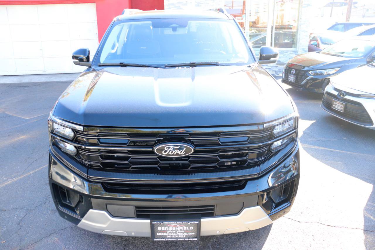 Used 2025 Ford Expedition Max Platinum AWD/4WD image 9