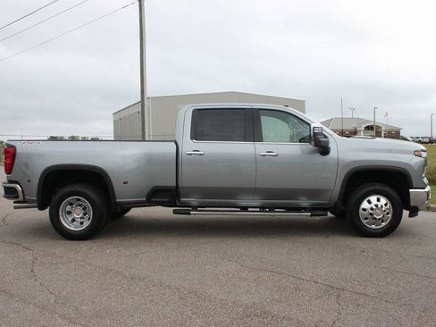 New 2026 Chevrolet Silverado 3500 LTZ w/ LTZ Plus Package image 21