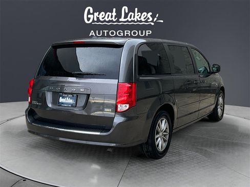 Used 2016 Dodge Grand Caravan SE image 5