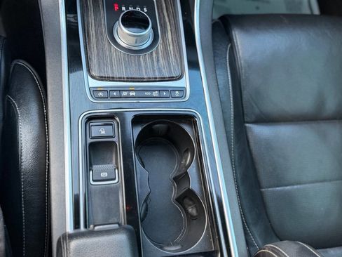 Used 2016 Jaguar XF S AWD/4WD image 18