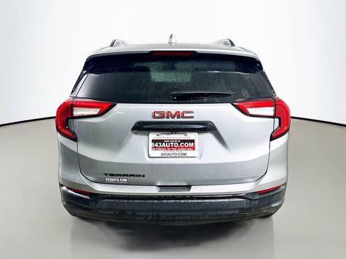 Used 2023 GMC Terrain SLT w/ Tech Package FWD image 6