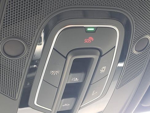 Used 2025 Audi Q5 2.0T Premium image 41