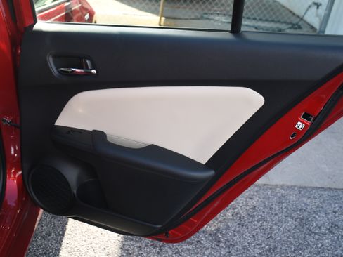 Certified 2020 Toyota Prius LE image 18