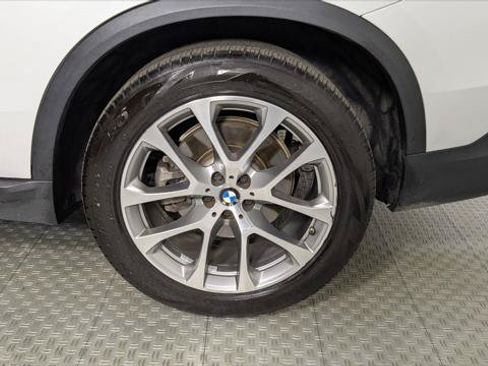 Used 2023 BMW X5 xDrive40i w/ Premium Package AWD/4WD image 38