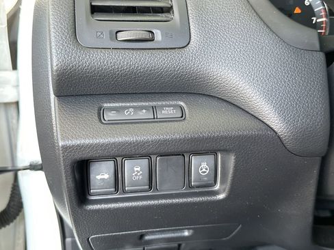 Used 2018 Nissan Altima 2.5 SL FWD image 18