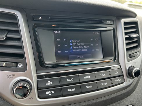 Used 2017 Hyundai Tucson SE FWD image 23
