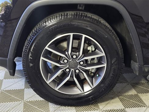 Used 2021 Jeep Grand Cherokee Limited image 5