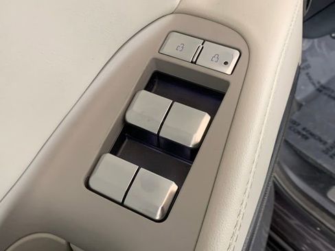 New 2025 Lincoln Navigator Reserve image 32