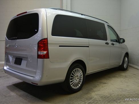 Used 2017 Mercedes-Benz Metris Passenger image 32
