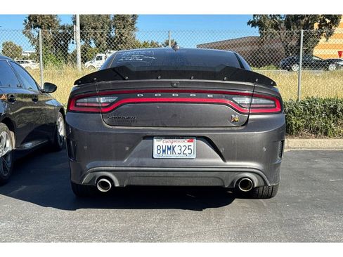 Used 2021 Dodge Charger Scat Pack image 4
