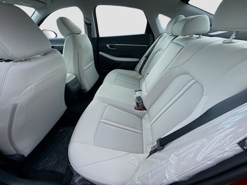 New 2026 Hyundai Sonata SEL FWD image 17