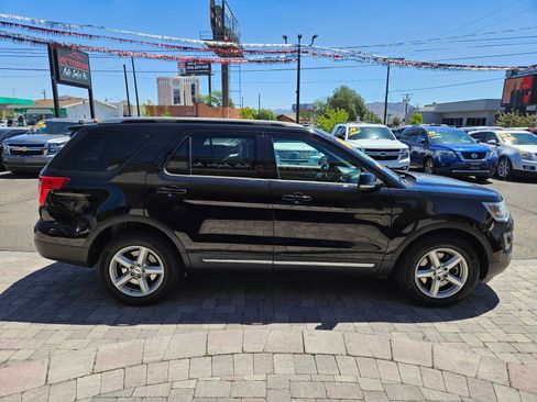 Used 2016 Ford Explorer XLT w/ Equipment Group 202A AWD/4WD image 4