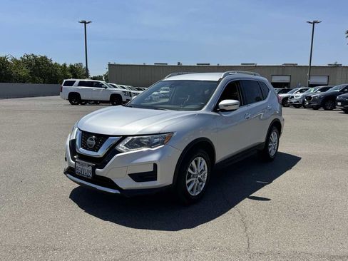 Used 2019 Nissan Rogue SV FWD image 5