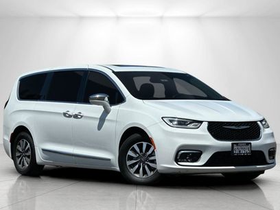 Certified 2022 Chrysler Pacifica Limited