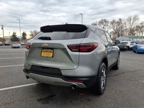 Used 2025 Chevrolet Blazer LT image 4