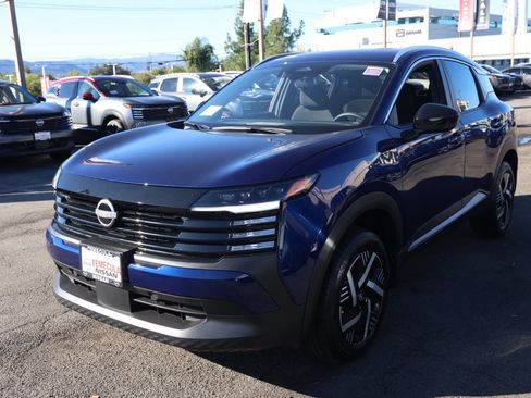 New 2026 Nissan Kicks SV image 8