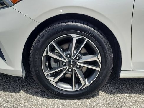 Used 2024 Kia Forte LXS FWD image 6