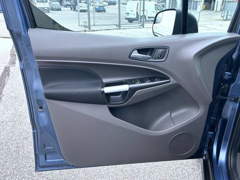Used 2020 Ford Transit Connect XLT FWD image 10